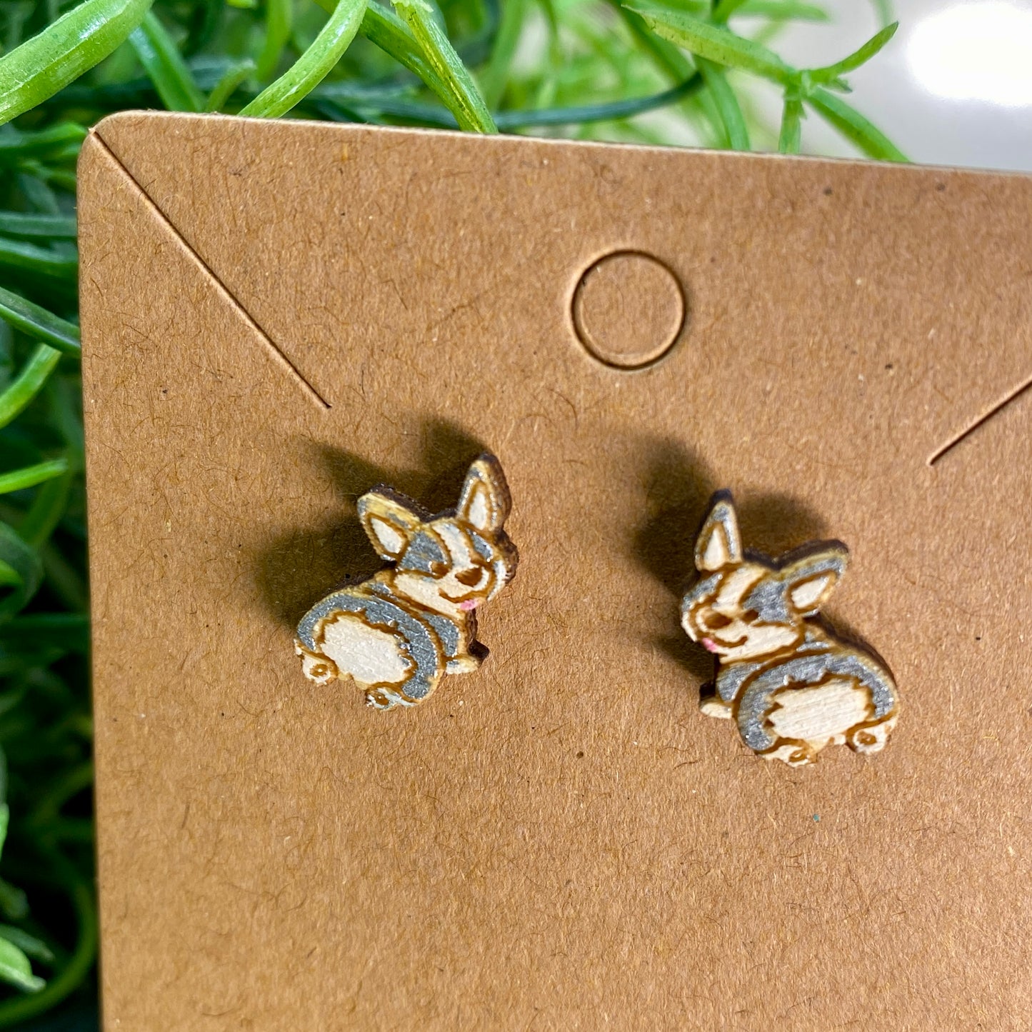 Corgi Dog Look Back Wood Stud Earrings